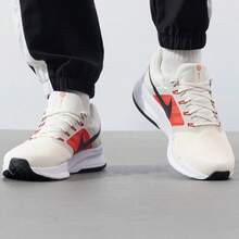 Nike 男式 RUN SWIFT 3 运动训练跑鞋 - 米色/紅色 - 查看 3