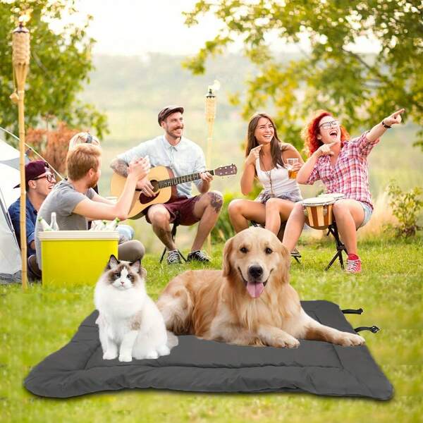 1pc Portable Foldable Dog Mat, Outdoor Camping Pet Pad, Car/Home Use Cat/Dog Cushion, Square Design Comfortable Rest Area For Small/Medium/Large Dogs, Suitable For Pets, Camping, Travel