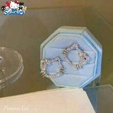 Sanrio 1 Pair Sanrio Rhinestone Hello Kitty Earrings, Fashionable & Elegant Y2K Style, Alloy Luxury Unique Design Jewelry Earrings, Suitable For Travel, Beach Vacation, Fashion Women Earrings, Fashionable White Alloy Stud Earrings, Highlight Girls' Earrings, Hypoallergenic Backpost Design, Suitable For Daily Wear And Women's Gift, Suitable For All Seasons, Exquisite Gift For Girlfriend And Family
