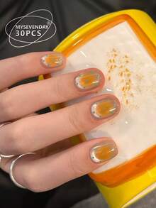 30 Stücke Aufklebe-Nägel Quadrat/Kurz Sommer Orange Soda Atmosphäre Farbverlauf Aufklebe-Stil Nagelplättchen/Nagel Dekoration Y2K/Geeignet für Veranstaltungen, Festivals, Halloween und den täglichen Gebrauch, inklusive 1 Stücke Gelee-Kleber und 1 Nagelfeile Nagelpflege-Set