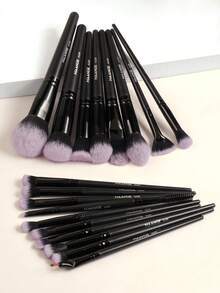 MAANGE 18pcs Professional Makeup Brush Set, Soft Fiber Material, Portable, Including Foundation Brush, Eyeshadow Brush, Blending Brush, Eyebrow Brush, Travel Essential, With Storage Case, Makeup Brush Set, Makeup Brush Set, Makeup Brush Set, Complete Makeup Tools, Makeup Brush Set, Makeup Brush Set, Makeup Gift Set - Black - View 12