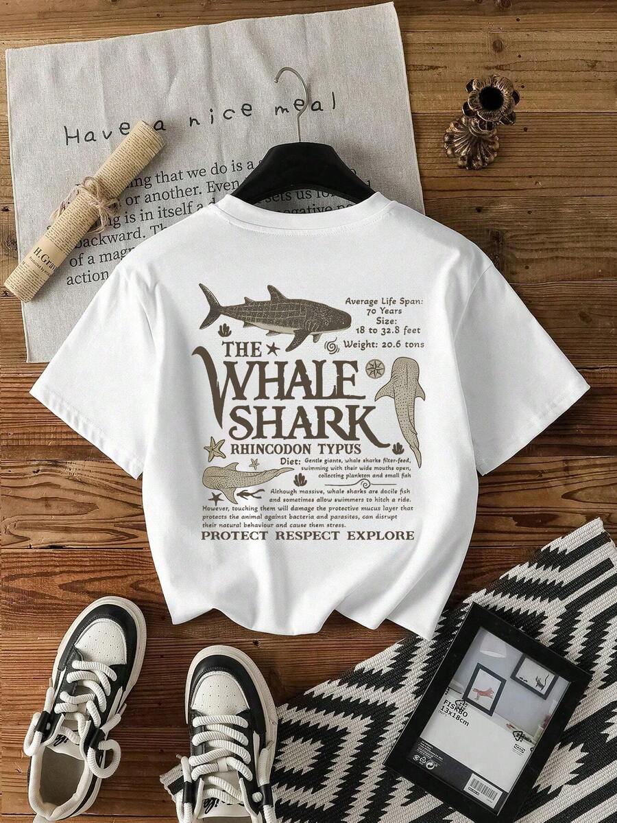 Camiseta estilizada blanca con estampado de patrón oceánico y gráfico de letras para hombre de YUNCHIC, adecuada para uso en verano, de nicho de alta gama, versátil para múltiples ocasiones - Blanco - Ver 1