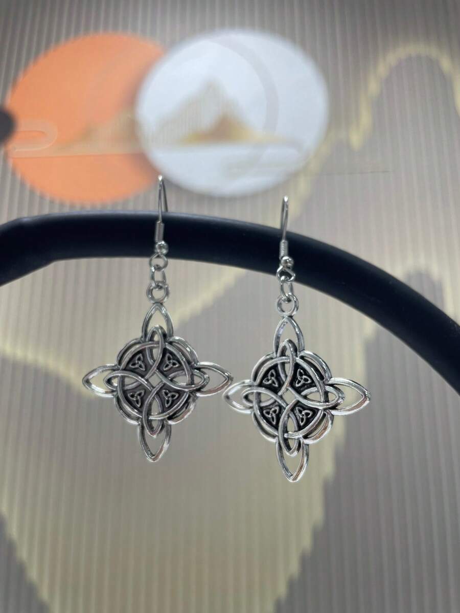 1 Pair Fashionable Vintage Bohemian Earrings, Suitable For Women's Daily Wear, Stylish Jewelry, Valentine's Day/Holiday Gift - Silver - View 1