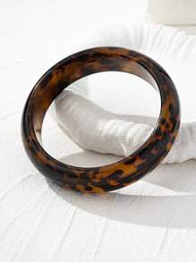 1pc Acrylic Asymmetrical Oversized Bracelet, Fashionable Tie Dye Effect, Y2K Vibe, Suitable For Autumn/Winter, Versatile Vintage-Inspired Accessory