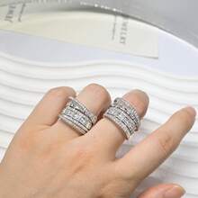 时尚精致方晶锆石镶嵌闪亮镂空铜戒指，女士结婚派对周年纪念礼物戒指