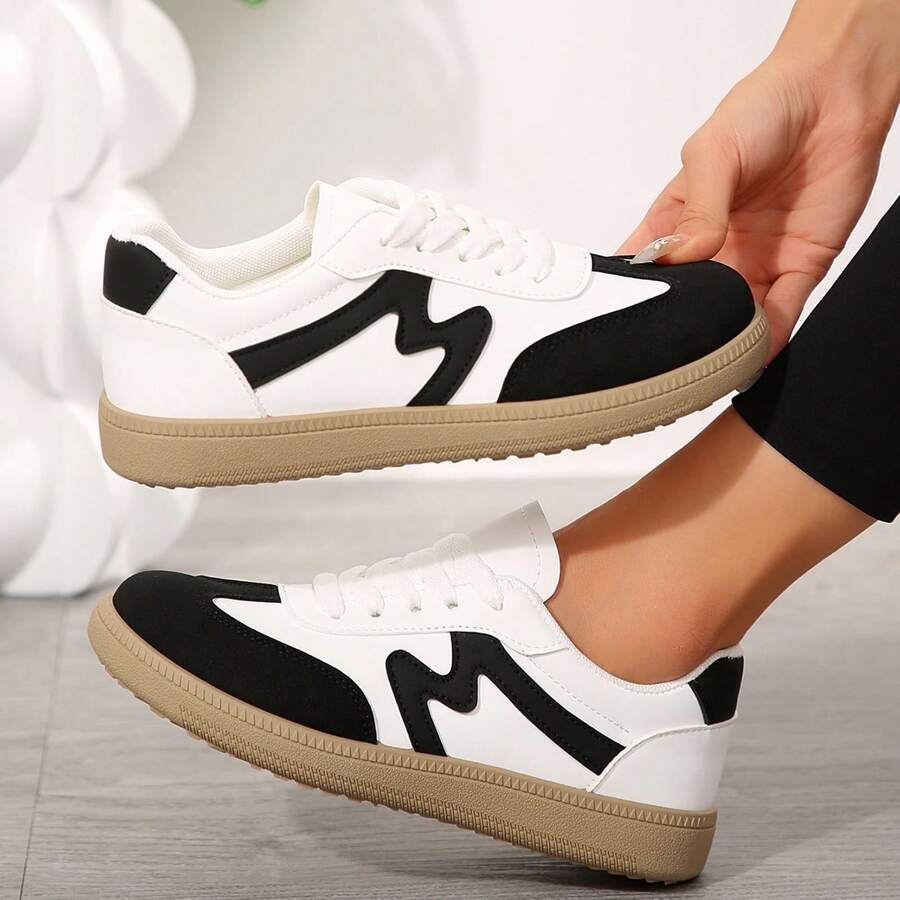 2025 New Flat Bottom Plus Size German Style Casual Sports Versatile Student Sneakers, Patchwork White Shoes,