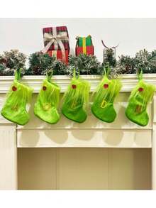 Opakowanie pojedyncze, skarpetki świąteczne, ozdoby świąteczne, zielony plusz, haftowane skarpetki z literami, ozdobne skarpetki świąteczne w torebce prezentowej