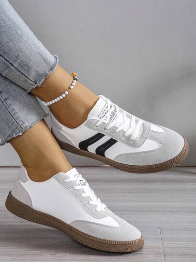أحذية كاجوال مريحة وعملية للنساء في الربيع والخريف، مقاومة للماء وزلة، سهلة التنظيف، ذات أصابع مستديرة وكعب منخفض، باللون الأبيض، أحذية رياضية كاجوال بألوان متباينة، أحذية رياضية بطراز رجعي