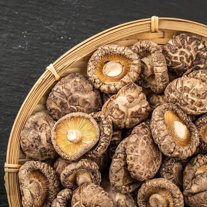 100g Dried Shiitake Mushrooms, Premium Dehydrated Premium Shiitake Mushrooms, Vegan, Naturally Grown