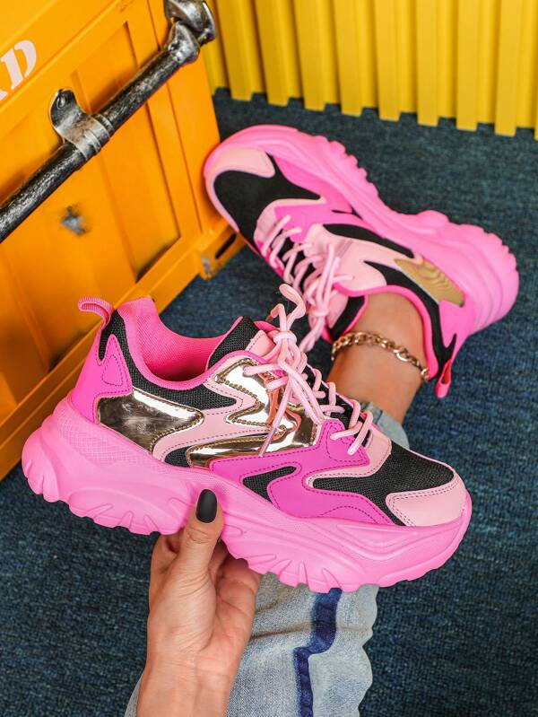 أحذية رياضية نسائية بتباين لونين الأسود والوردي، من شبكة تنفس، موضة الدوبامين السميكة، ناعمة ومريحة بكعب منصة للاستخدام اليومي في العمل والمدرسة والرياضة