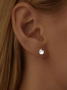 FOREVER QUEEN 1 par de brincos de maçã em prata esterlina S925 para mulheres, com um design leve, luxuoso e minimalista. Adequado para mulheres, ideal para uso diário e um presente perfeito para namoradas, mães e irmãs.