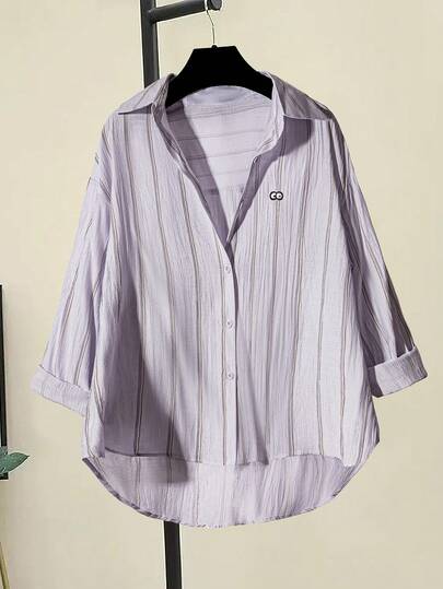 大码女式落肩单排扣休闲宽松刺绣条纹衬衫