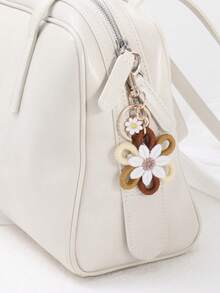 1 pieza Llavero de flor de margarita hecho a mano a ganchillo, accesorio de bolso/coche de estilo bohemio lindo - Multicolor - Ver 11