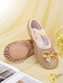 一双儿童黄色可爱公主蝴蝶结芭蕾舞鞋，软底室内训练鞋，全弹力面料，舒适耐穿，套穿式，非常适合舞蹈和表演。 - 金色 - 查看 3