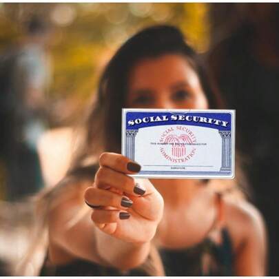 10pcs Misaligned Transparent Card Cover | Easy Card Insertion And Retrieval, Practical Protective Cover For ID Cards And Identification Documents