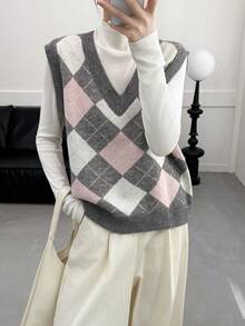 新款 V 领学院风多层针织背心，宽松毛衣背心，菱形图案休闲马甲