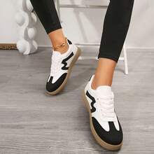 2025 New Flat Bottom Plus Size German Style Casual Sports Versatile Student Sneakers, Patchwork White Shoes,