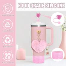 5 Stücke Zubehör für Tumbler Becher 30oz 40oz, inklusive Silikon Wasserflasche Stiefel, Strohhalm Abdeckung, Bommel Schlüsselanhänger, Hänge Dekor