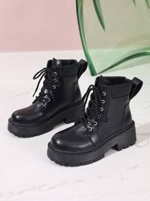 大码女粗跟刺绣棕色踝靴搭配毛衣方头中腰时尚牛仔靴秋冬新款短靴