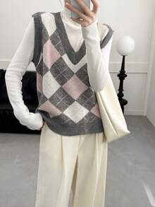 新款 V 领学院风多层针织背心，宽松毛衣背心，菱形图案休闲马甲
