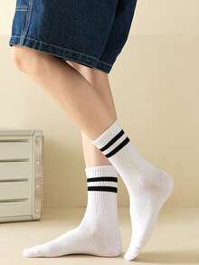 5/10双装男女通用柔软舒适条纹白色中筒袜，适合日常穿着、户外活动、休闲运动、搭配乐福鞋、运动鞋，四季皆宜。 - 白色 - 查看 2