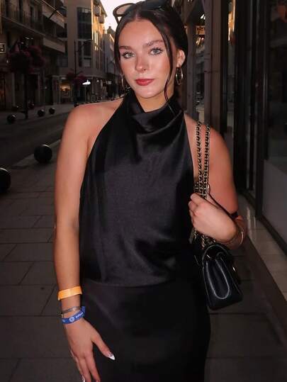 Dam enfärgad polotröja med halterneck och Y2K-satin, söt streetwear-stil för sommaren