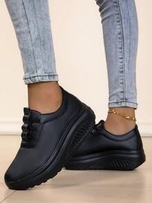 Autumn/Winter New Thick Sole Women Shoes, Casual Shake Shoes, Increase Height Shoes, Solid Black Color, Dirt-Resistant, Fashion Design, Versatile Women Shoes