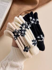 2/4 Paar Damen Plüsch Winter Socken mit Schleifen Muster, Kniestrümpfe, Weihnachtsgeschenk, dick, weich, flauschig, warm und bequem, zufällige Farben, geeignet für den täglichen Gebrauch und Ausflüge, gemütliche Socken - Verschiedenfarbig - Übersicht 9