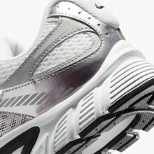 男子NIKE V5 RNR運動復古休閒鞋低筒HJ5228-104 - 白色 - 查看 7