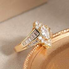 1 Extremely Elegant Gold Lady's Engagement Statement Ring Set With Rhombus-Cut Square Crystal  - Luxury Party Jewelry, Suitable For Banquets And Gifts, Y2K/Party Style Golden Ring Jewelry For Women High Quality - Golden - View 6