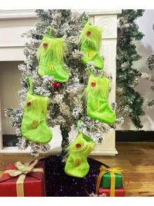 Opakowanie pojedyncze, skarpetki świąteczne, ozdoby świąteczne, zielony plusz, haftowane skarpetki z literami, ozdobne skarpetki świąteczne w torebce prezentowej