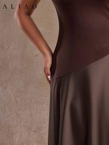 Đầm chữ A dáng ôm vừa vặn, không tay, màu đen, phù hợp cho các dịp trang trọng, phong cách cổ điển, mùa thu/đông. - Cà phê nâu - Xem 2