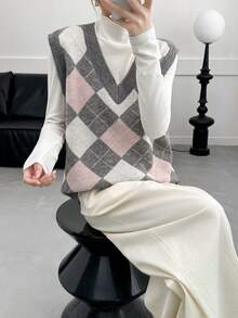 新款 V 领学院风多层针织背心，宽松毛衣背心，菱形图案休闲马甲