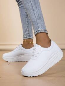 Autumn/Winter New Thick Sole Women Shoes, Casual Shake Shoes, Height Increasing Shoes, Solid Color Shoes, Dirt-Resistant, Fashion Design, Versatile Women Shoes