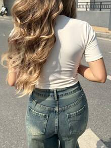 Playera básica mujer dama estampada frases diseño casual cuello redondo manga corta ajuste cómodo ideal salidas casuales eventos informales combina perfectamente jeans shorts faldas imprescindibles guardarropa pieza versátil resalta estilo personalidad - Blanco - Ver 2