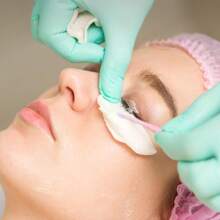 100 支清洁棉签，多功能化妆清洁棒，适用于眼妆、唇线笔、眼线、睫毛、指甲油去除、眉毛修饰、化妆教程、卸妆、指甲护理、唇妆