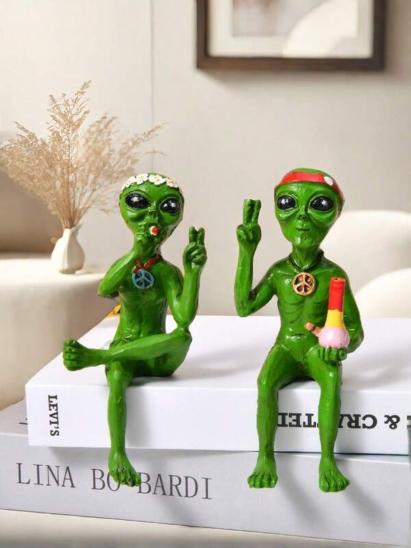 1pc Alien Smoking & Drinking Resin Figurine, Alien & UFO Outdoor Garden Statue Decor