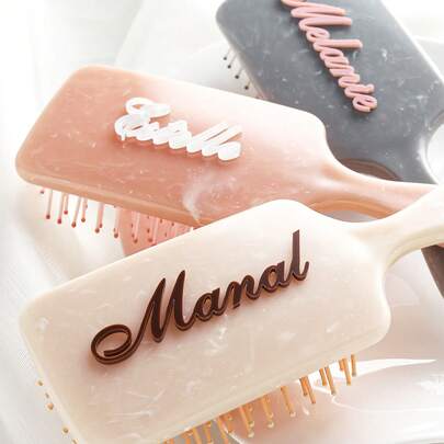 1 pieza Peine antiestático con nombre grabado personalizado, cepillo de pelo portátil, regalo de boda, regalo de dama de honor, peine de pelo con nombre personalizado, regalo único para ella/mamá, regalo de cumpleaños, recuerdo de fiesta, regalo de aniversario, accesorios de belleza de Navidad, amor eterno