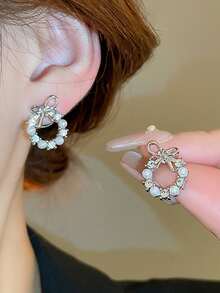 1 对可爱蝴蝶结和珍珠耳钉，适合女性日常佩戴 - 銀色 - 查看 2