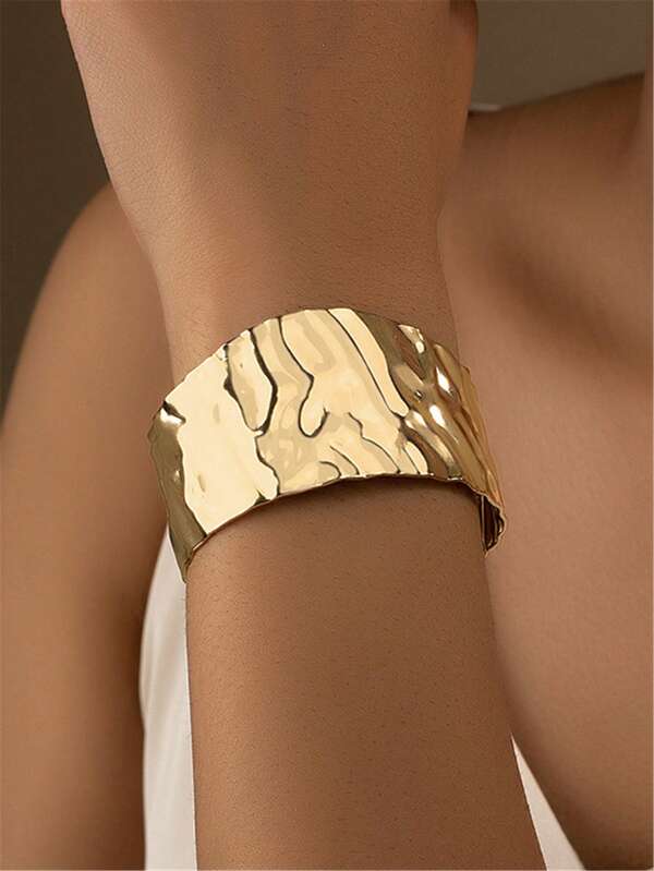 1pc Fashionable Textured Wide Bangle Bracelet