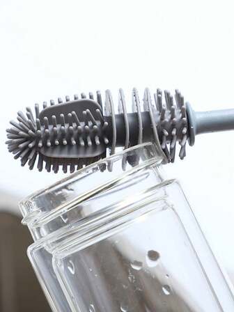 清洁硅胶刷，让您的餐具、水瓶、运动水壶、奶瓶、滤水器、水管、厨房用具等更加卫生清洁。硅胶奶瓶刷，可以替代您家中的所有奶瓶刷。这些刷子专为清洁奶瓶、茶杯等每个角落而设计。