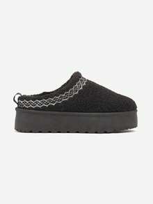 Platform Snow Boots With A Very Low Shaft Decorated With Sheepskin Fur - Black - View 3