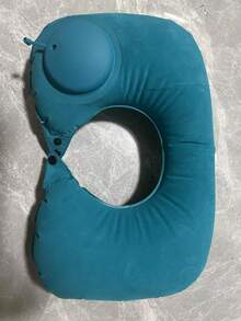 وسادة رقبة قابلة للنفخ للاستخدام الخارجي، وسادة رقبة محمولة للسفر، وسادة رقبة ضغط للسيارة والطائرة، حماية الرقبة للسفر، هدايا مضحكة، وسادة سفر، وسادة رقبة، وسادة رقبة للنوم في المكتب، وسادة سفر للسيارة، تحمي العمود الفقري دون ضغط وتوفر دعمًا قويًا. مناسبة كهدية مفاجأة للعطلات والأعياد وعيد الأم