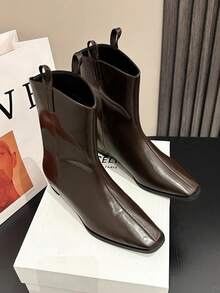 Xin Jing Shoes 女士时尚踝靴，新款方头平底增高百搭踝靴 - 棕色 - 查看 11