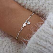 Chữ cái hình trái tim màu bạc