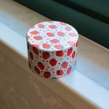 1 件 50 毫米 4 层锌合金金属研磨器，带有可爱的红色草莓图案，吸烟配件，送给女朋友的礼物，节日礼物 - 白色 - 查看 6