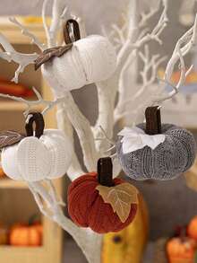 3pcs-Home Decorative Knitted Small Pumpkin, Handmade Knit Maple Leaf Pumpkins, For Thanksgiving And Harvest Festival, Can Be Used As Hanging Decoration Or Banner, Table Setting For Autumn Entertaining, Fall Wedding Centerpiece, Decorative Pumpkins, For Decorating Halloween,Christmas