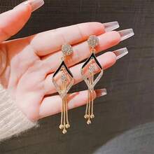 1 Pair Elegant Bohemian Geometric Teardrop Dangle Earrings With Sparkling Artificial Synthetic Zirconia Stones, Golden-Tone Alloy Long Drop Earrings For Women,Perfect For Daily Wear, Parties, Banquets & Gifts, Cute Earrings, Party Accessories, Sophisticated Style, Synthetic Zirconia Embellishments, Daily Wear Jewelry - 黑色 - 查看 3