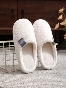 男士软底简约薄底轻便白色/黑色拖鞋，时尚室内家居平底拖鞋，蓬松优雅学院风保暖拖鞋，适合秋冬季穿着
