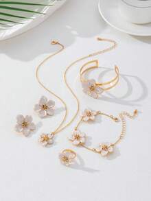 Juego de 5 piezas con forma de flor que incluye pulsera, anillo, collar y aretes